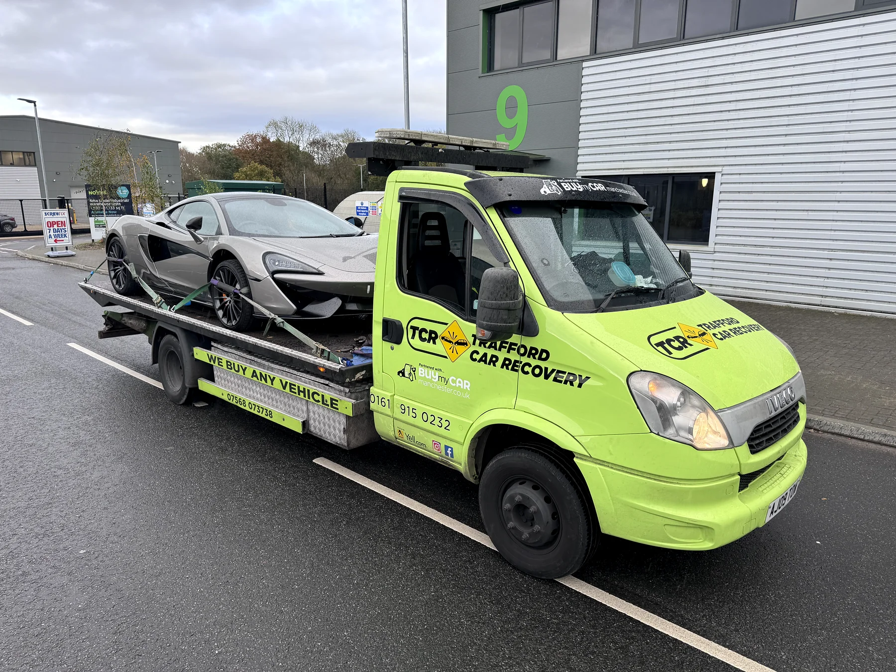 Trafford cab and McLaren during vehicle transport